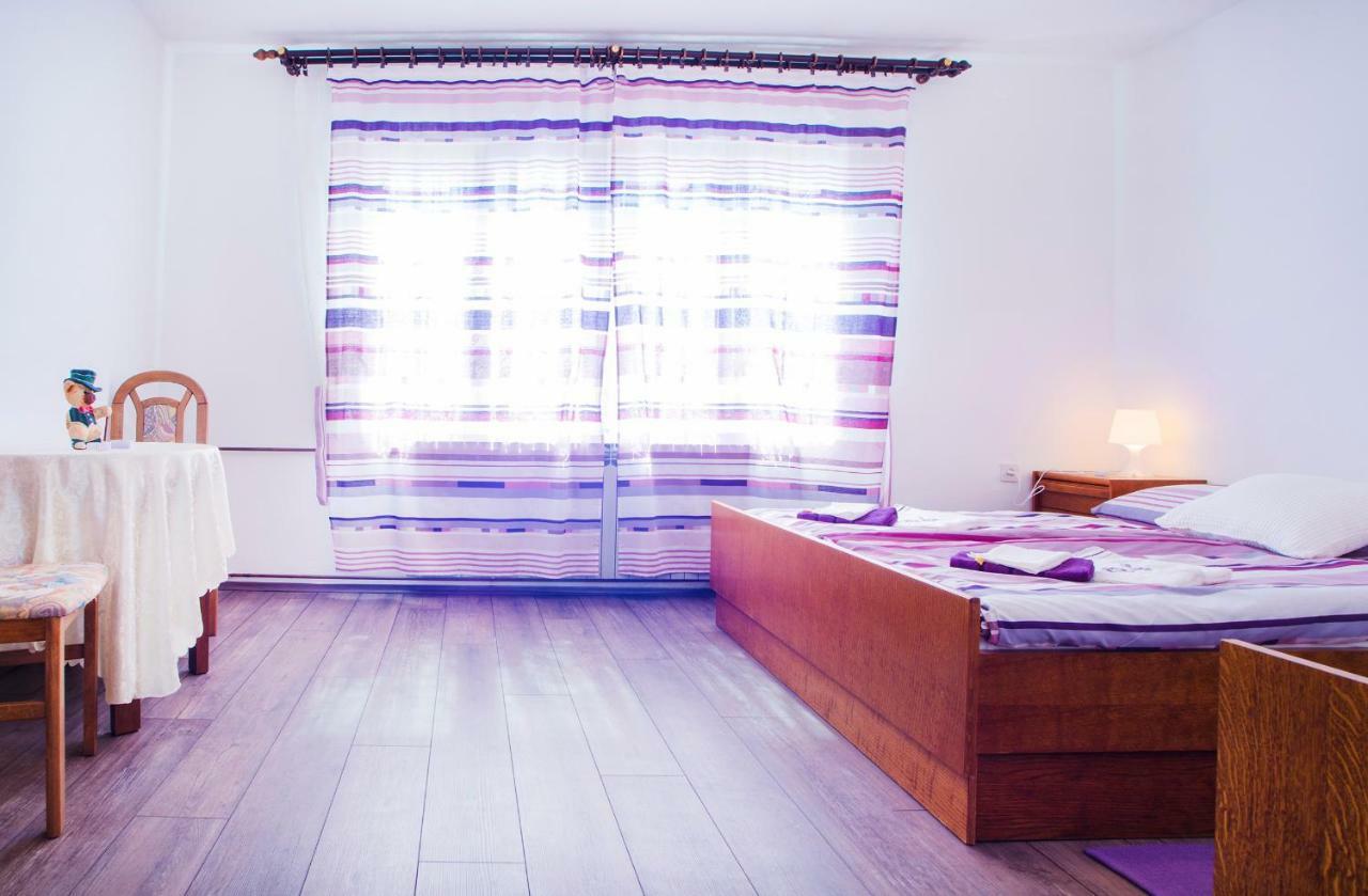 Cherry House Apartment สลูน ภายนอก รูปภาพ