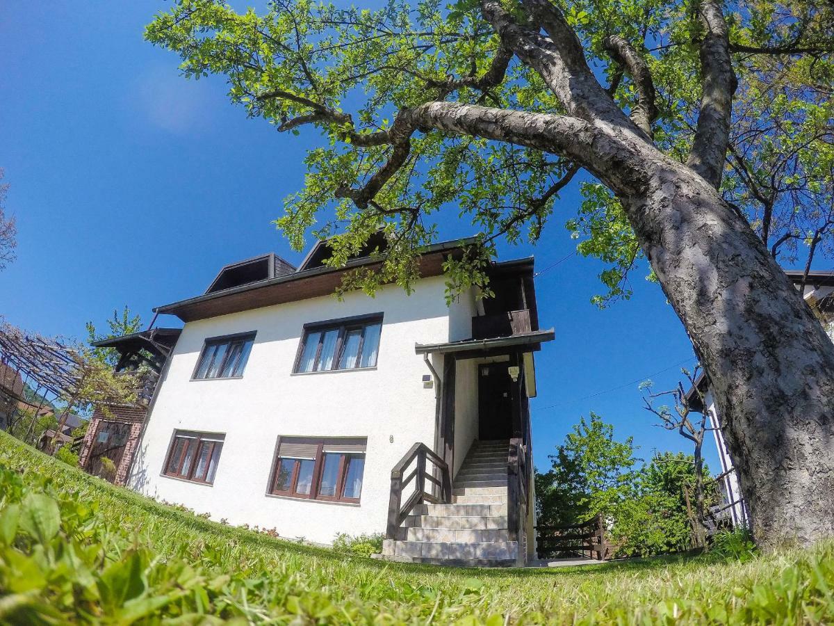 Cherry House Apartment สลูน ภายนอก รูปภาพ