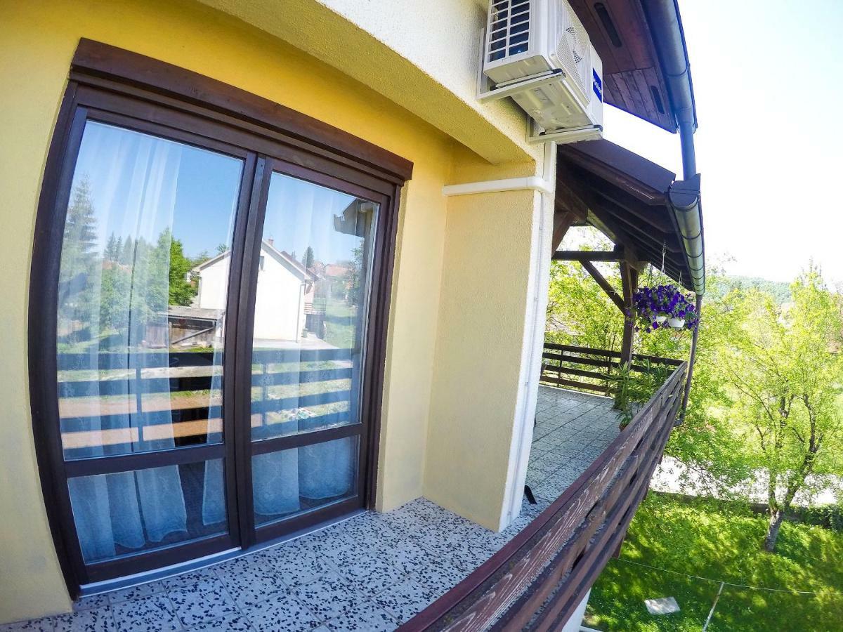 Cherry House Apartment สลูน ภายนอก รูปภาพ